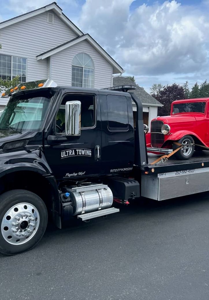 wheel-lift towing truck